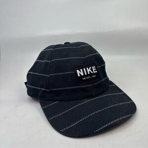 Nike SB Heritage 86 Hat Cap Strap Back Black Striped Skate Skateboarding Mens